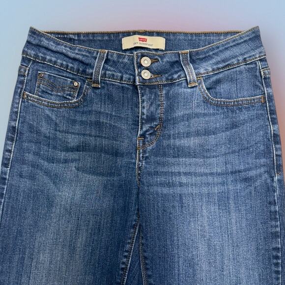 LEVI’S 526 Women’s 4 Short SLENDER BOOT Blue Jeans - Picture 2 of 4